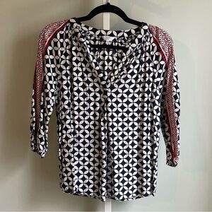 Crown & Ivy Navy and White V-Neck Patterned Blouse